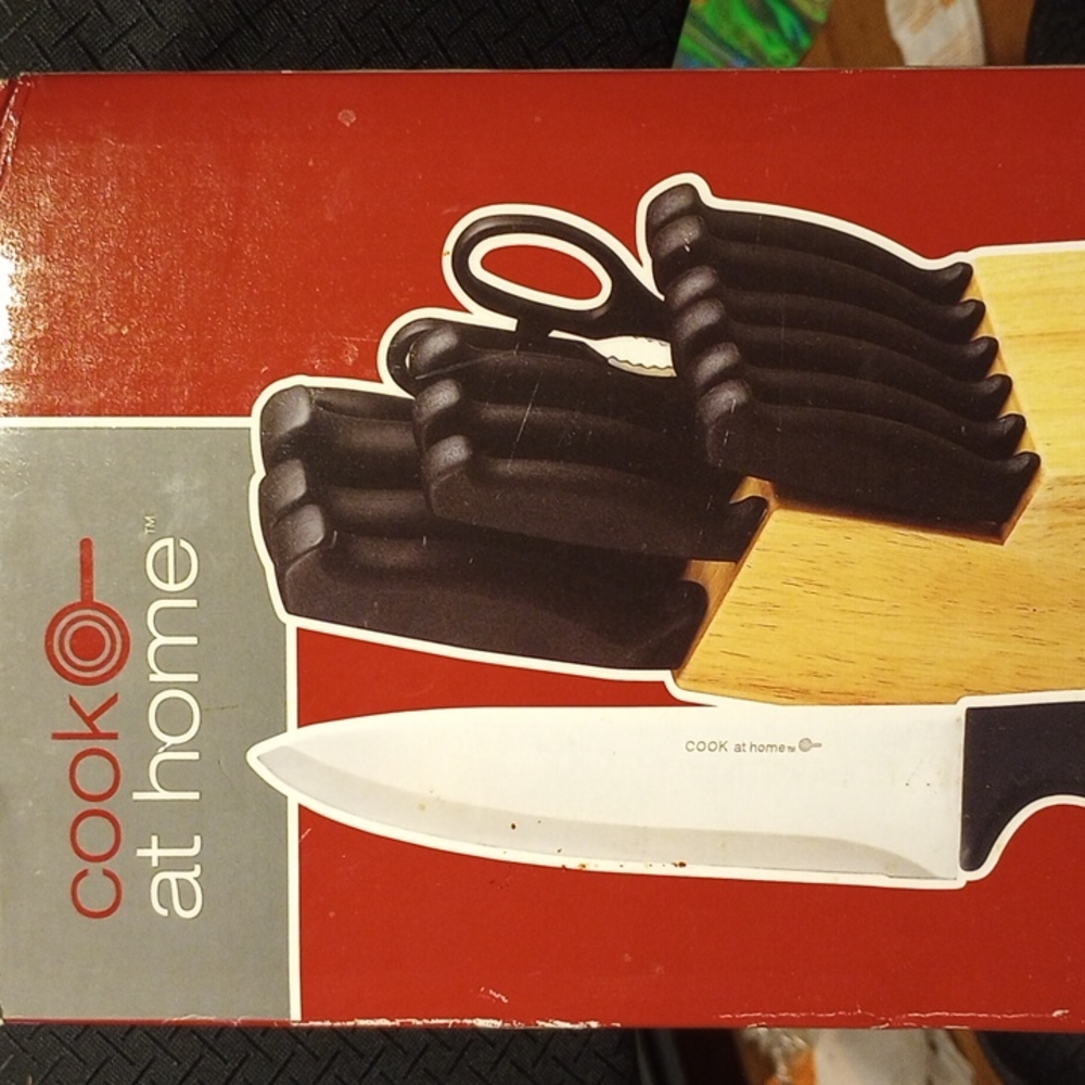 Closeout SALE 25% 15pc Cutlery Set Brand New!!